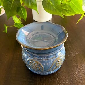 Blue Ceramic SCJ-183 Wax/Jar Candle Warmer. SC Johnson & Son.
